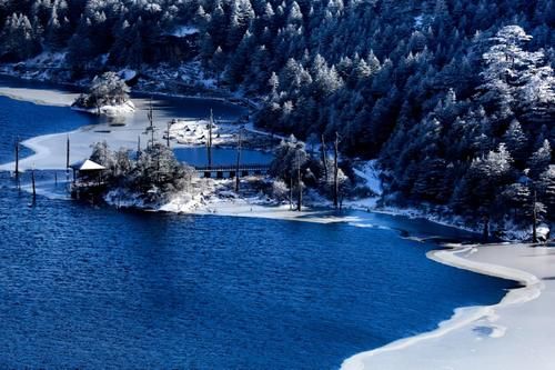 「螺髻山」山高水长花更艳