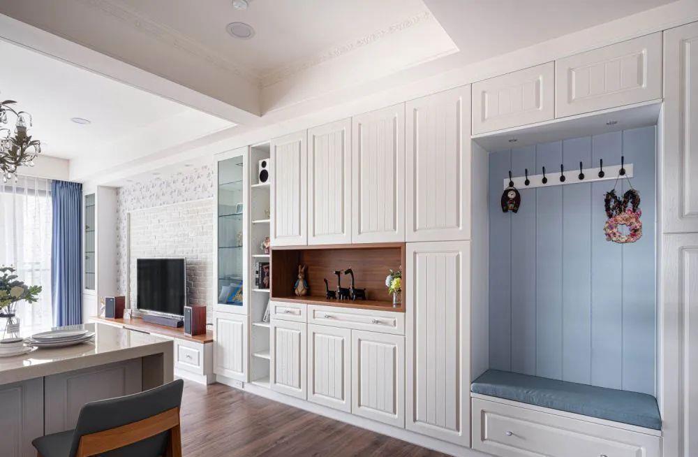 收纳|入户门厅只能放鞋子?看看别人家的设计,一进门就让人赞不绝口!