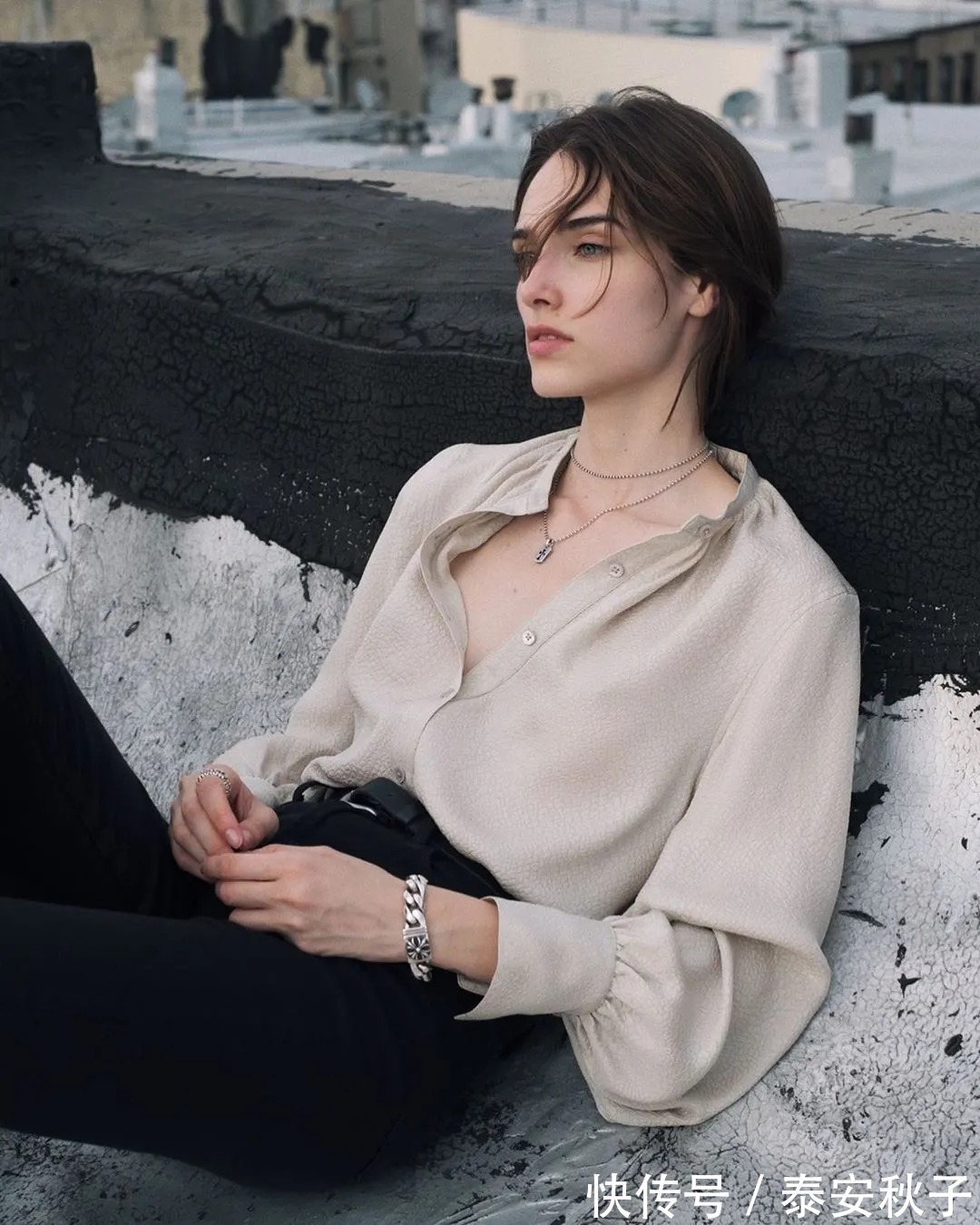 牛仔裤 期盼已久的“衬衫穿搭”来袭!从早春到初夏:给足你穿衣灵感!