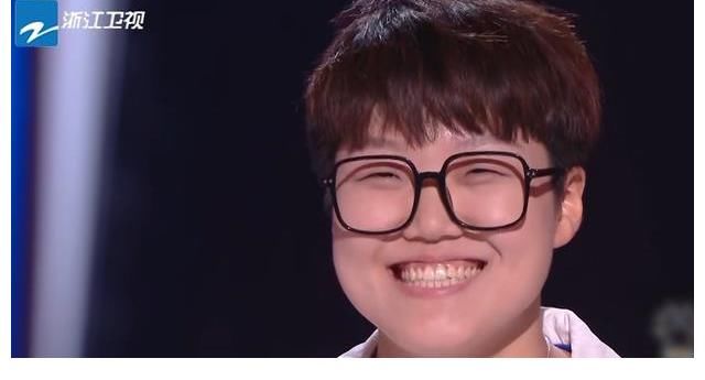 情非得已|《好聲音2021》看到那英語無倫次后，我更想念哈林了，他無可替代