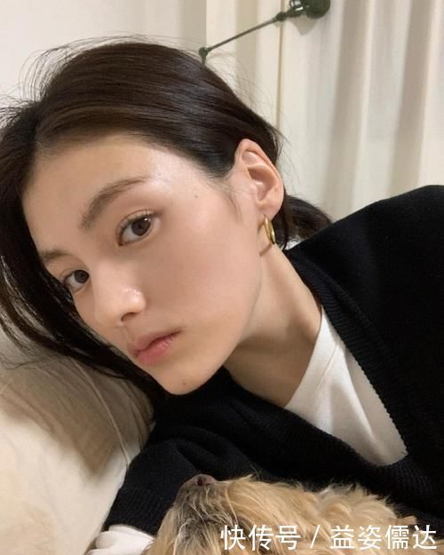 美白|天生黑的女生,保持6个好习惯,皮肤会悄悄变好素颜白皙有光泽