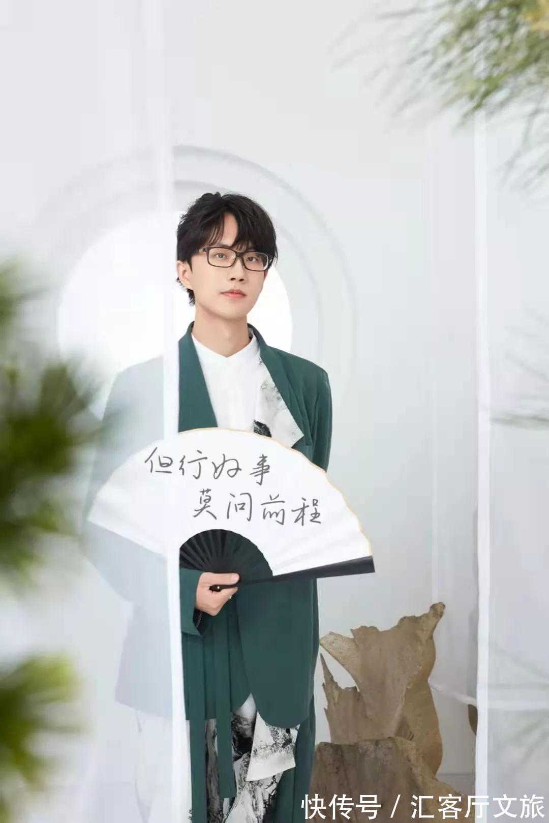 清明雨上|“過(guò)氣”網(wǎng)絡(luò)歌手，出道15年第一次上綜藝，演唱會(huì)更是一票難求！