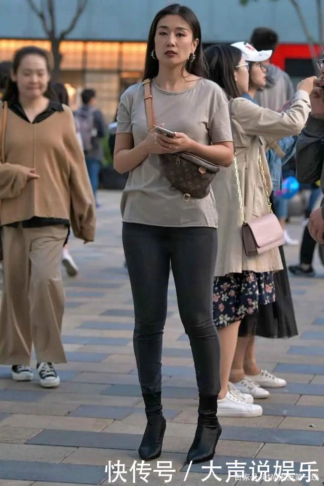 还在穿“T恤+短裤”牛仔裤显瘦又时髦，轻松穿出高级感！