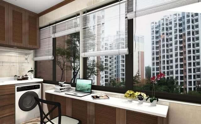 阳台上|头一次见阳台这么装修，既可以晾衣服又能当景观台，感叹太聪明了