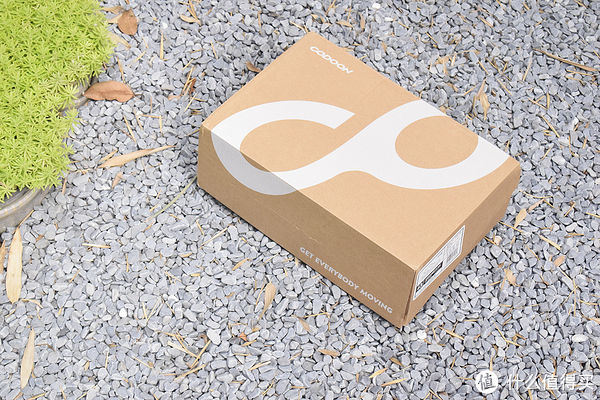 鞋底|减震透气会“呼吸”!咕咚10K悦弹跑鞋体验