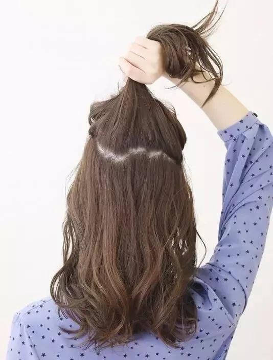 卷发怎么扎简单又好看,学会这5种就够了