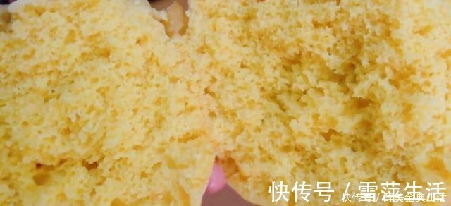 蒸糕|玉米面最好吃的做法，加1个苹果，养胃助消化，孩子特别喜欢吃！
