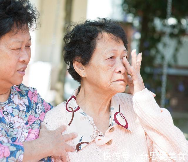 儿媳妇|父母给2个儿子全款买房，却被赶出家门：不要对子女太好，不值得