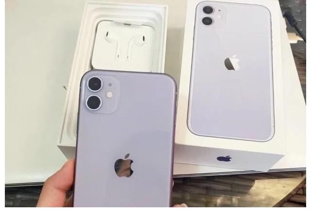 仅3899元！iPhone11重回低价，网友：幸福来得太突然！