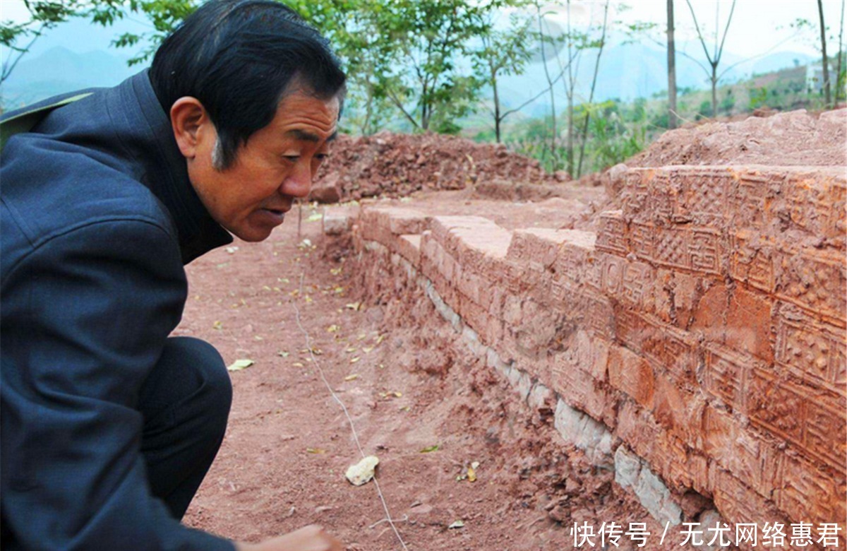 2003年工地发现明朝县令墓,规模不小挖开后棺材比皇帝的还大