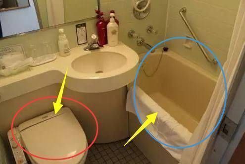 厕所|亲戚家的2平米超小厕所,马桶洗手台浴缸全都有,厉害吧