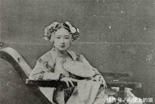 青楼女子|晚清青楼女子老照片:颜值出众不输当代女星,跟你想的是一样的吗