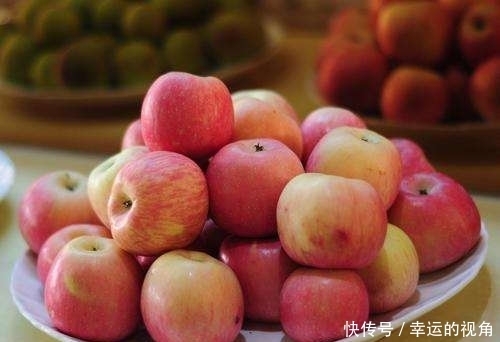 冬天吃苹果好处多多，却有一大禁忌，还有人不