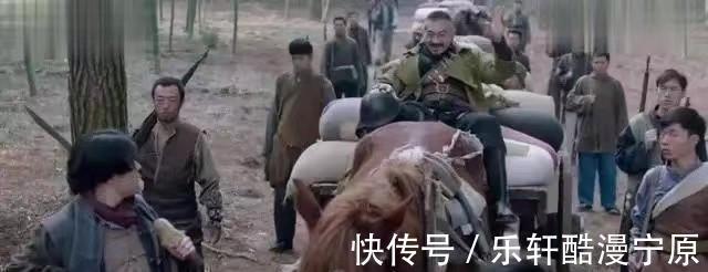 部队@土匪唐汉云带500名匪徒,拦截文工团女兵,后栽在农家妇女手中