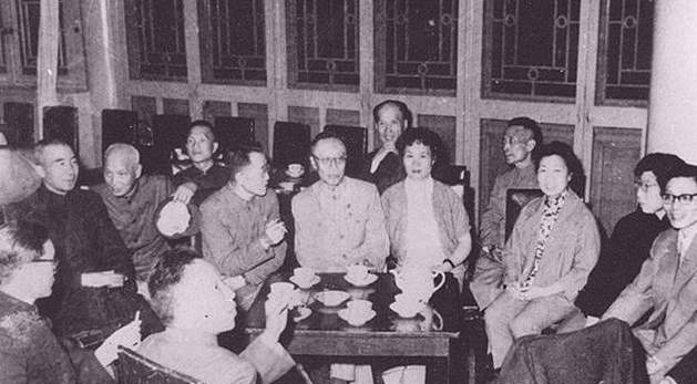 东西|溥仪61岁去世时，留给妻子李淑贤的遗物，只有三样东西