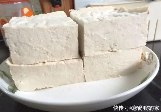  快过年啦!自制豆腐豆香味更浓，过年家里聚餐做菜也方便!