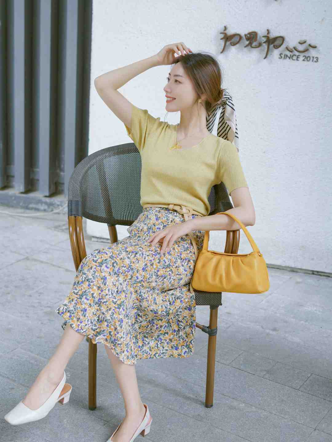 v领|被这些时尚惊艳了!最简单的针织衫,搭配出高级感,简约优雅