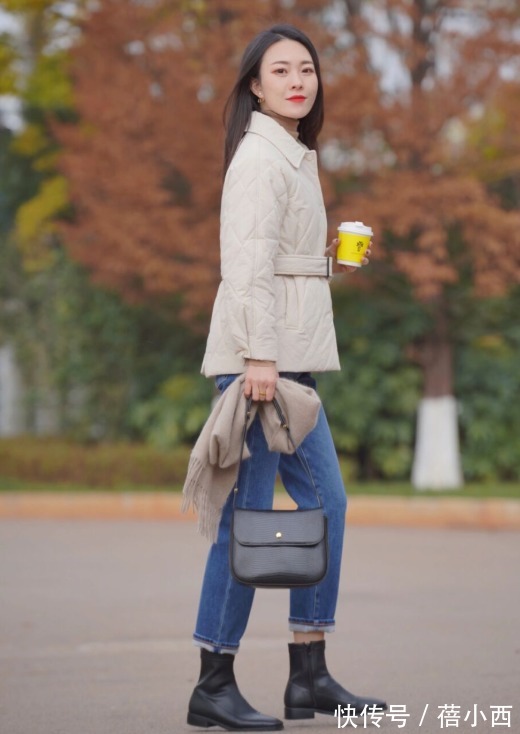 女生|小个子女生别只穿打底裤了,九分牛仔裤才是衣橱必备,配短靴超美
