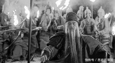 见死不救|关羽被徐晃吕蒙夹击,败走麦城,刘备为何见死不救?真相不简单