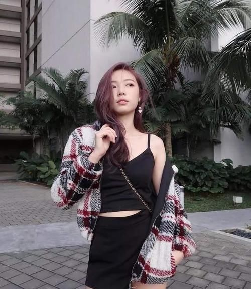 ?“黄头发”早就过时了，2020年流行这3种发色，显白又高级