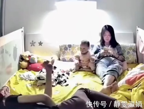 stmutipc1800|亲爸在逗女儿，没想到娃站起来走出了人生的第一步，妈妈表情亮了