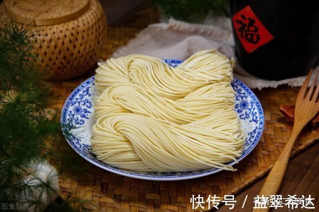 饮食|夏季吃面,无论贫富牢记“3吃1不吃”,祖辈的饮食智慧,轻松度夏