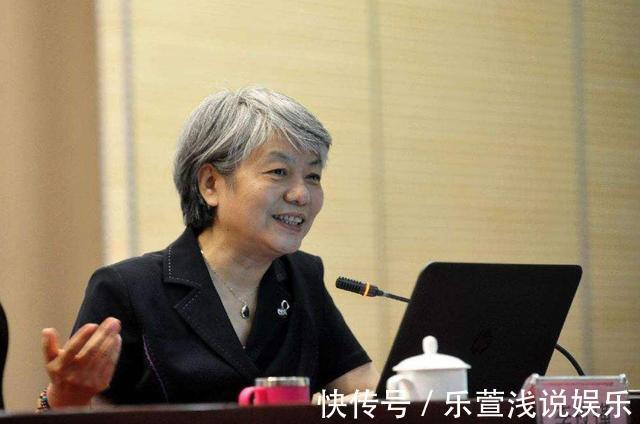 霸凌|女儿被大孩子打脸,聪明妈妈的独特做法,比说“没关系”管用百倍