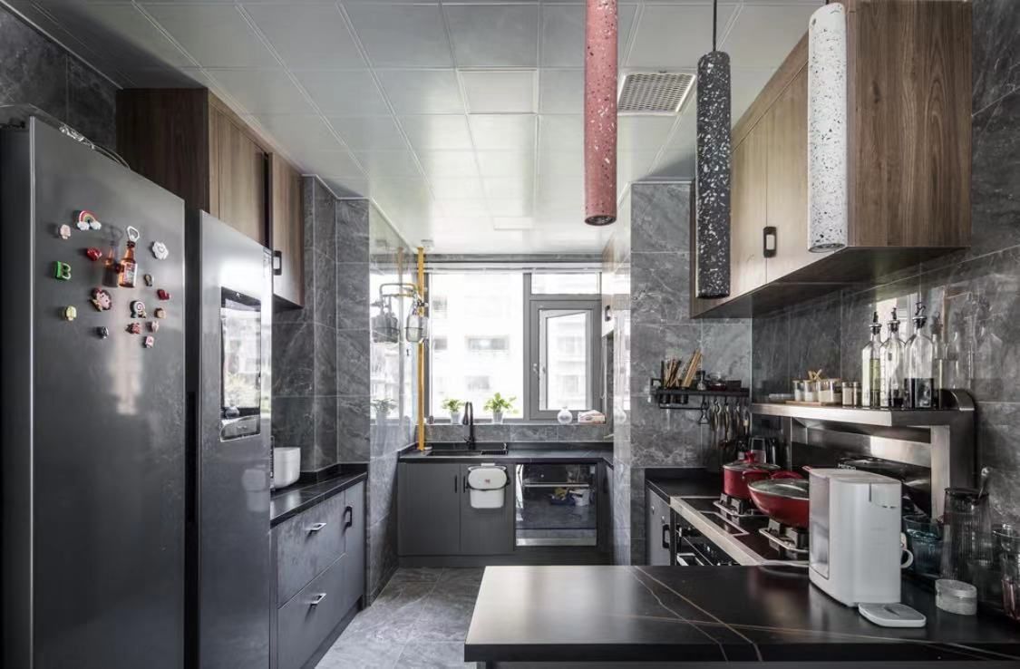 撞色|98㎡现代风格的撞色空间