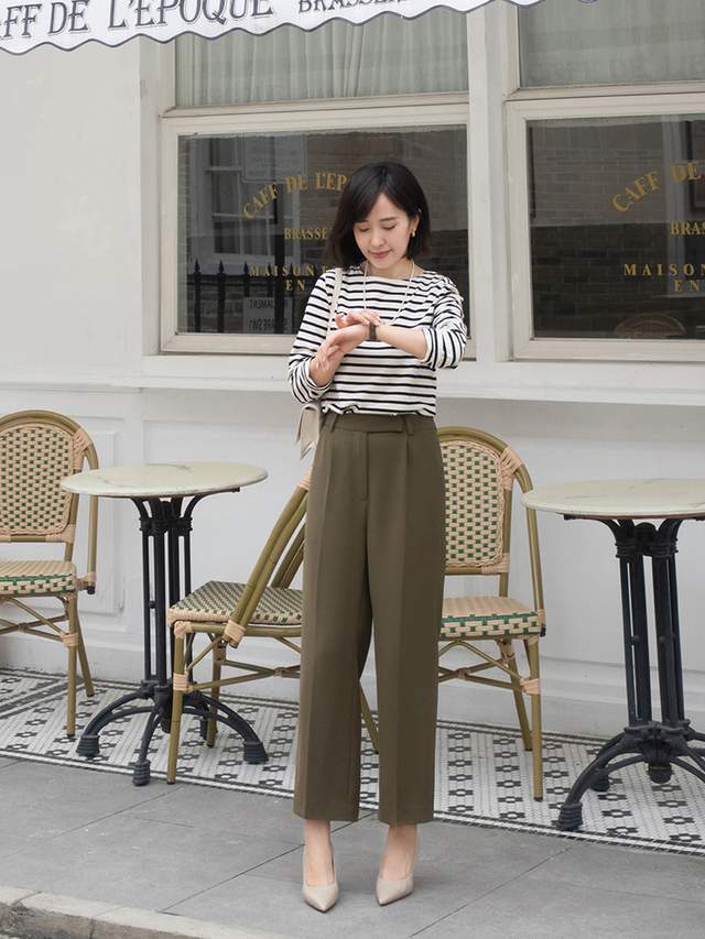 半身裙|今年秋天“条纹衫”又火了,搭配上牛仔裤或直筒西裤,高级又洋气