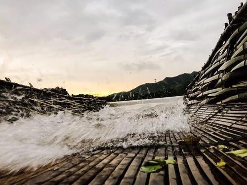 鱼梁|非常舒服的捕鱼方式，已有3千多年的历史，却还是非常好用！