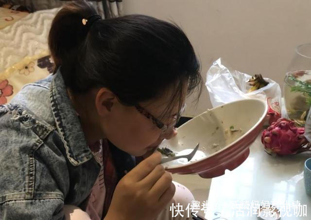 母乳|坐月子“吃鸡”有讲究,公鸡、母鸡差别大,医生不都是迷信