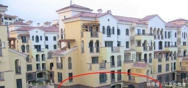 买房|被嫌弃的“1楼”和“顶层”，为啥被行内人悄悄买走，原因很现实
