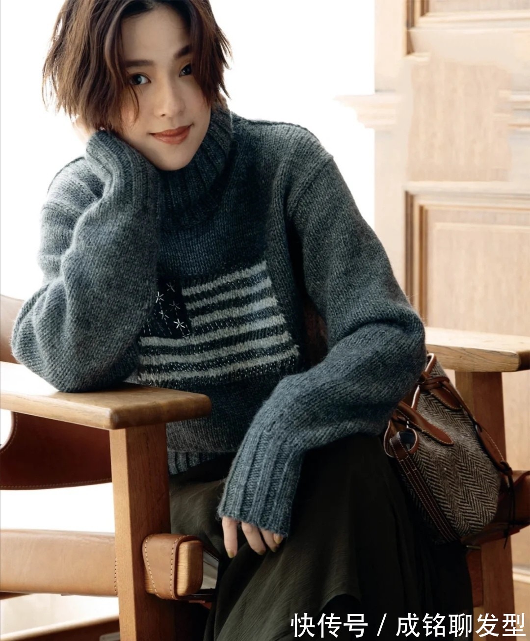 深灰色|摆脱臃肿感和路人感,时尚高级的日系穿搭,适合40+的成熟女人