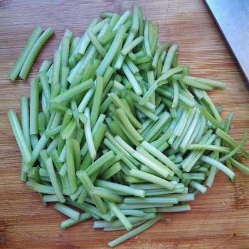 滋养|它是菜也是药,我成捆往家买,三天两头吃,视力清晰了,滋养脾胃