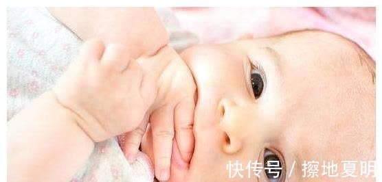 大拇指|宝宝为什么喜欢吃手?饿的可能性很小,很少有妈妈知道这3个原因