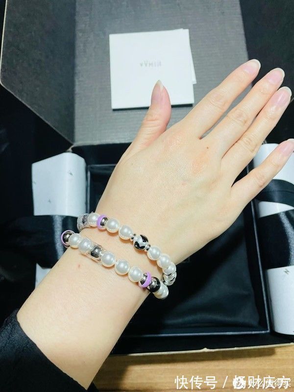 女神@别忘了11.11是光棍节!拒绝直男礼物,教你用一条项链搞定女神!