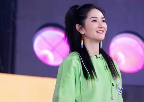 谢娜缺席芒果台三台购物晚会,改认证被疑退出快乐家族,说中了?