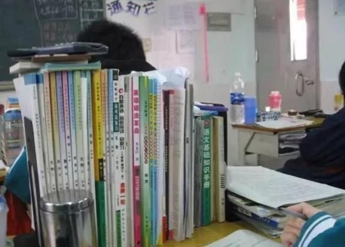 学习成绩|女儿成绩突飞猛进，从“垫底生”变成尖子生，医生：孩子病了