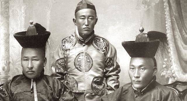 电视剧|清朝官员穿着跟电视剧里有多大差别?真实照片让你无法相信