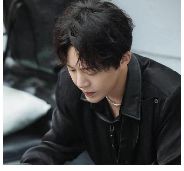 陳小春|《披荊斬棘》五公表演爭議不斷，瑞奇梁漢文慘遭淘汰，觀眾意難平