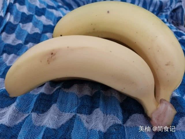 今天才知道,原来保存香蕉这么简单多加这1步,放10天都不坏