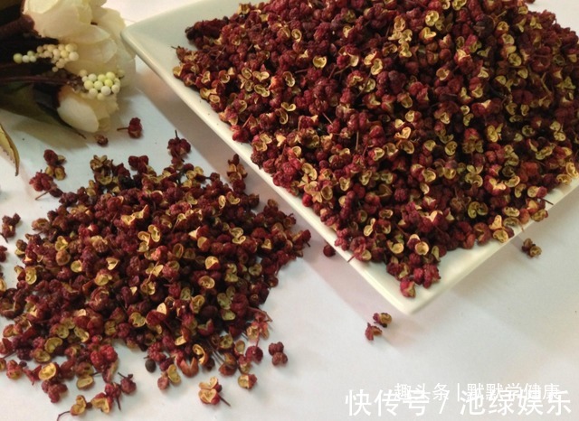 阳气|利用肚脐眼养阳,照着这样做提升阳气,秋冬少生病!