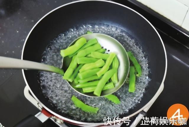 时蔬|晚餐不想炒菜,这几样食材煮一煮,配一碗蘸料,让你多吃一碗饭