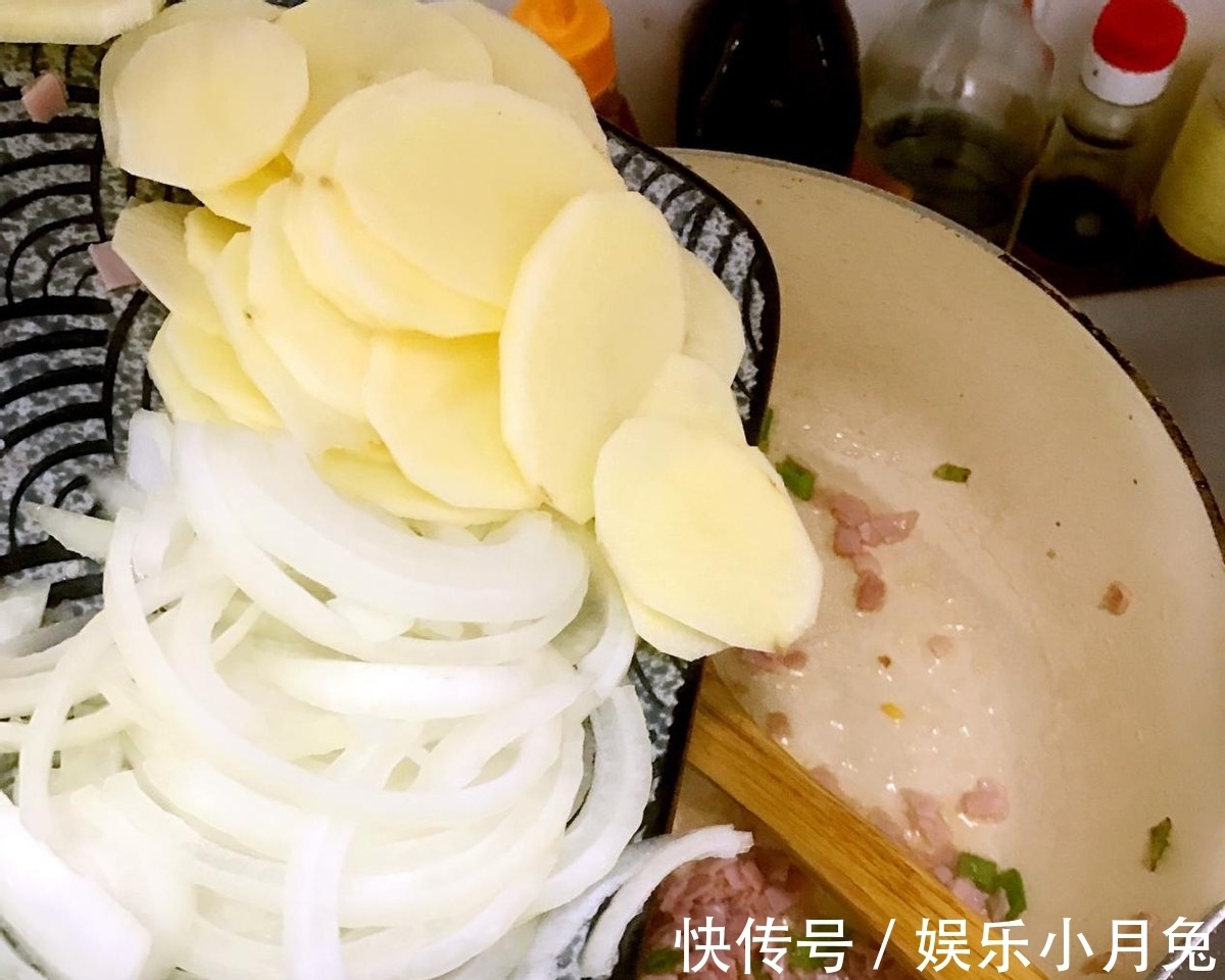 洋葱|鸡蛋,洋葱,土豆放在一起会碰撞出怎样的美味?没吃过的试试