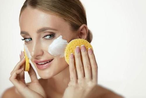 洗面奶|女生洗脸时,少犯这5个“错误”皮肤容易变差,还加快毛孔粗大