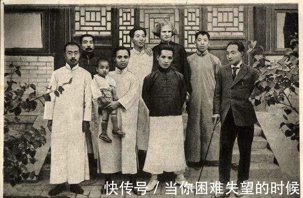 文坛$鲁迅和周作人的情感纠葛,为何闹得沸沸扬扬?说明了中国家庭通病