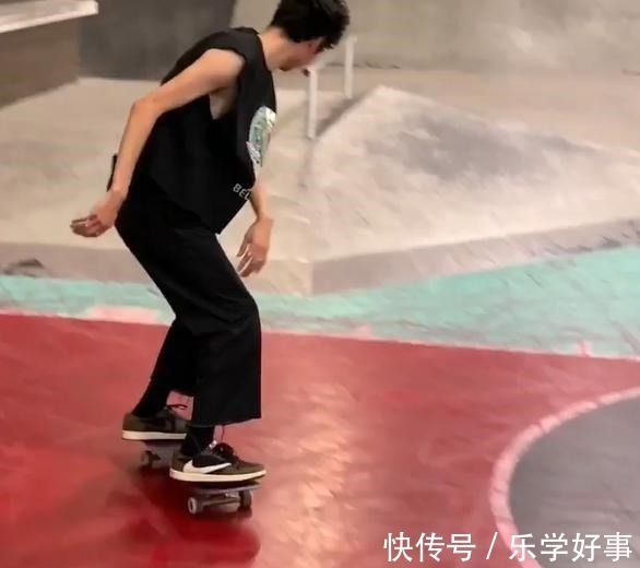 滑板 撩LV总监,穿10W天价球鞋,他是我见过最“烧钱”的板仔!