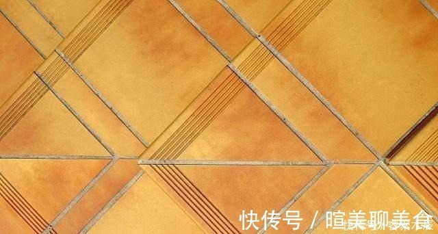 裂缝|瓷砖开裂不要怕，老工匠教你一招修复好