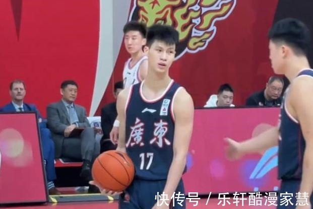 本赛季|广东拉胯到底谁才是罪人苏群大实话戳痛杜锋,易建联被害惨