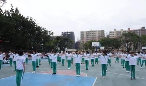 初中|初高中学生身高表出炉,达到这个数才算合格,你家娃拖后腿了吗?